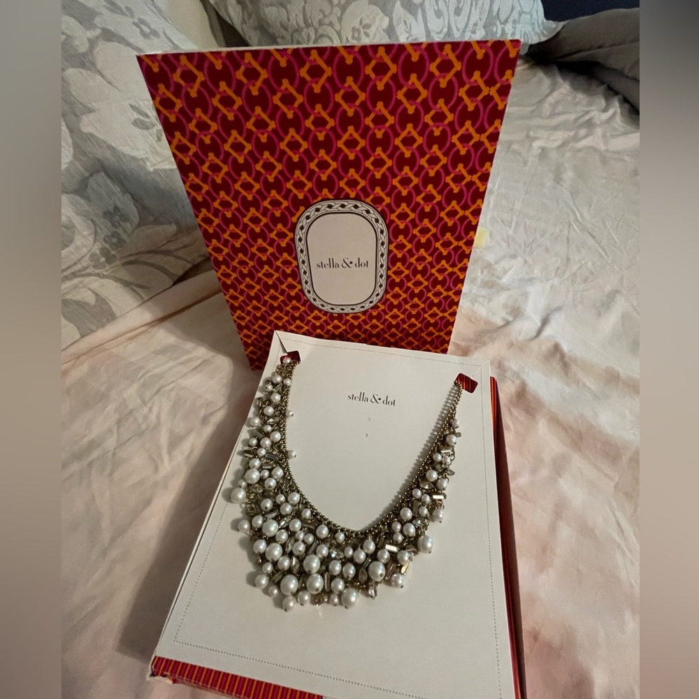 Stella & Dot Pearl Bib Necklace